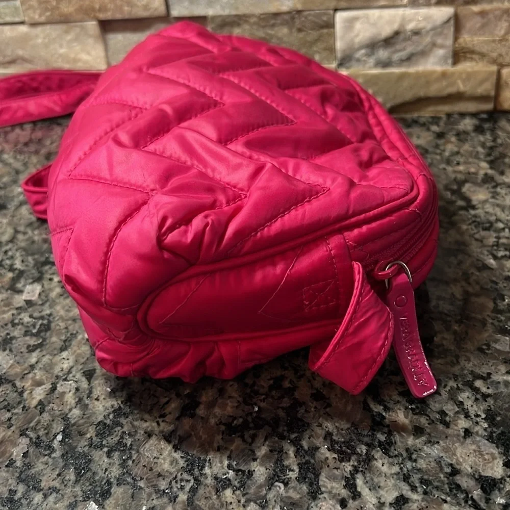 Vera Bradley Pink Nylon Quilted crossbody EUC